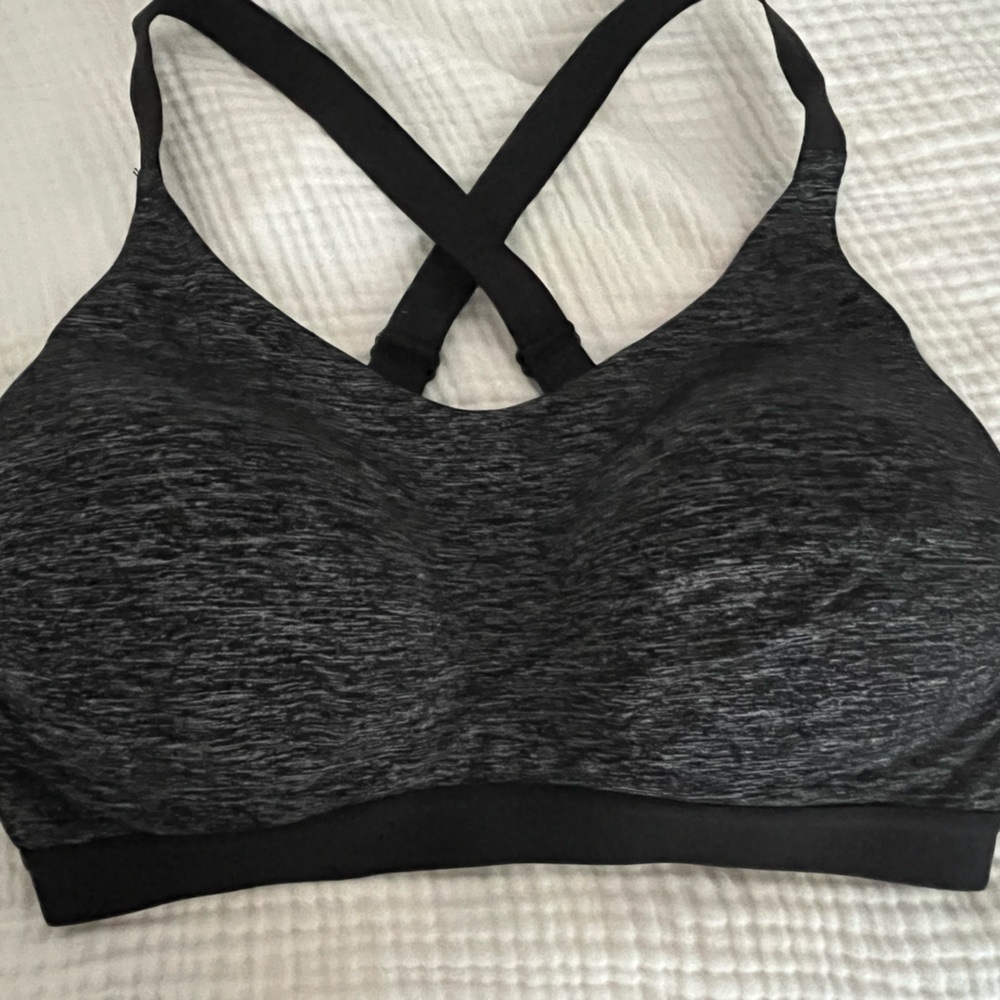 Victoria's Secret Wireless Sports Bra 34Dd